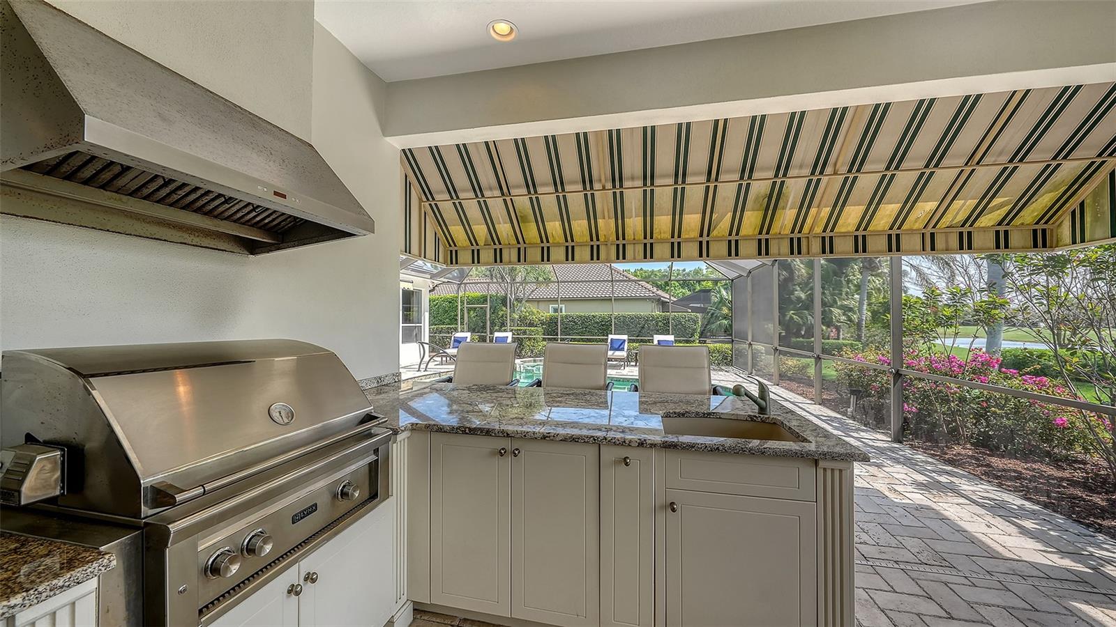 A4686927 Property Photo