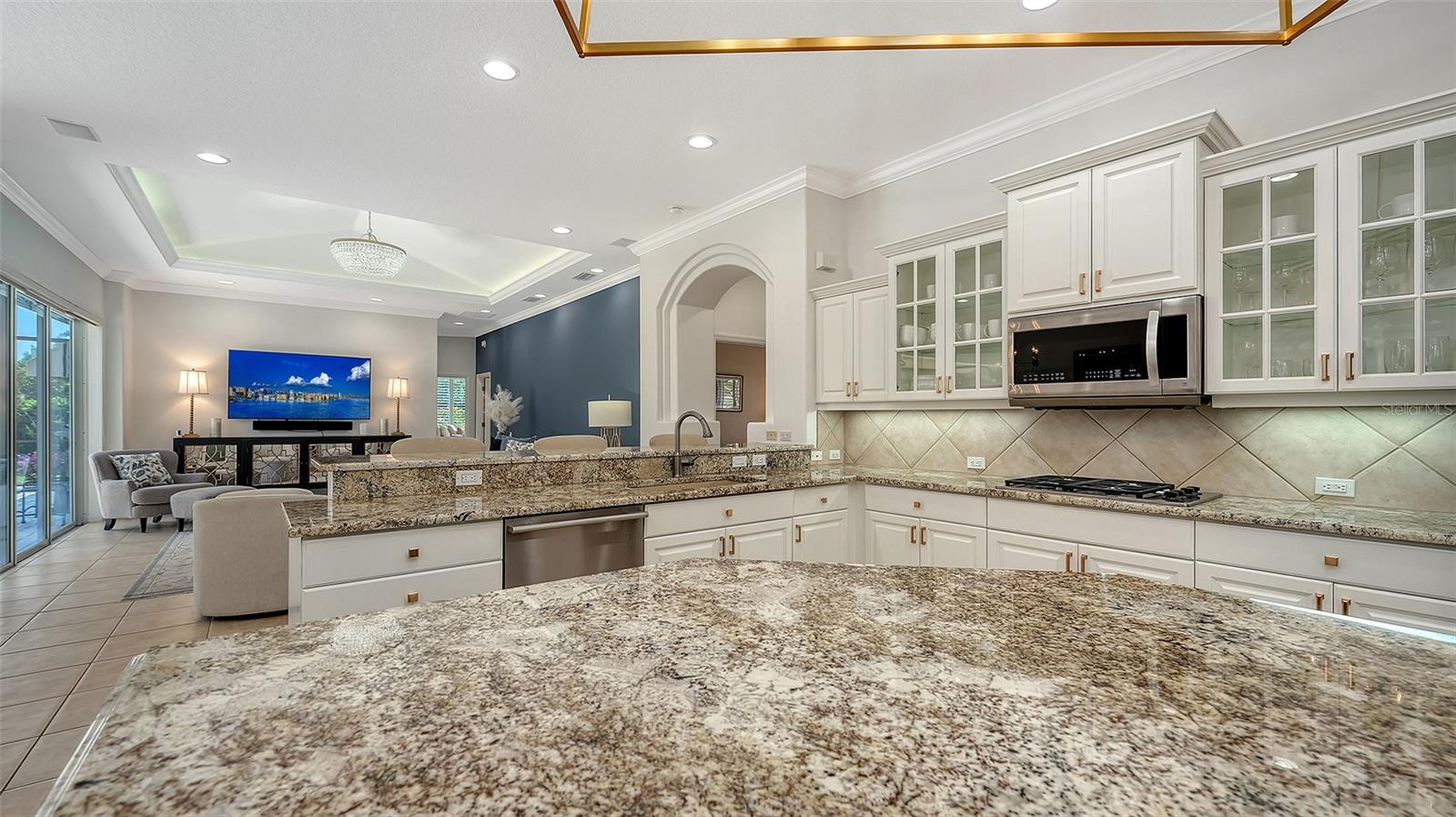 A4686927 Property Photo