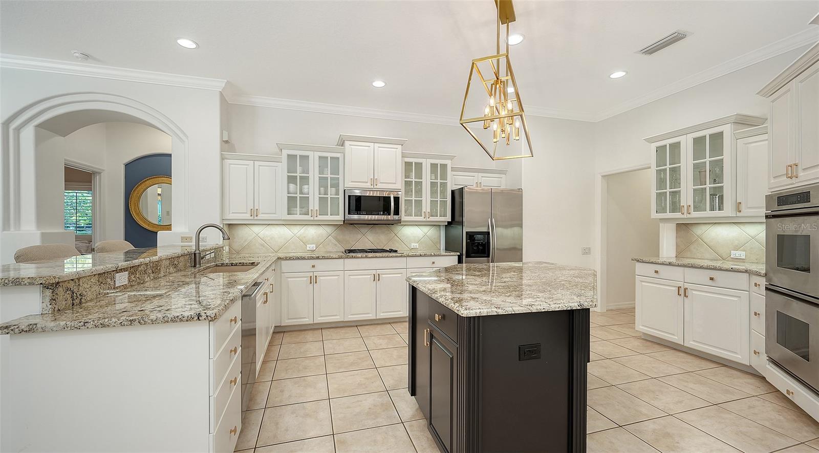 A4686927 Property Photo