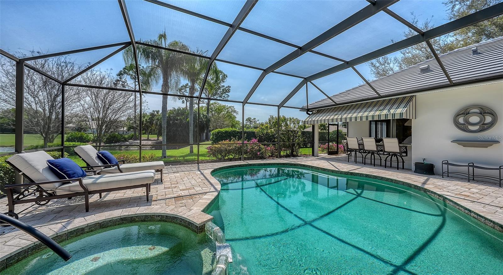 A4686927 Property Photo