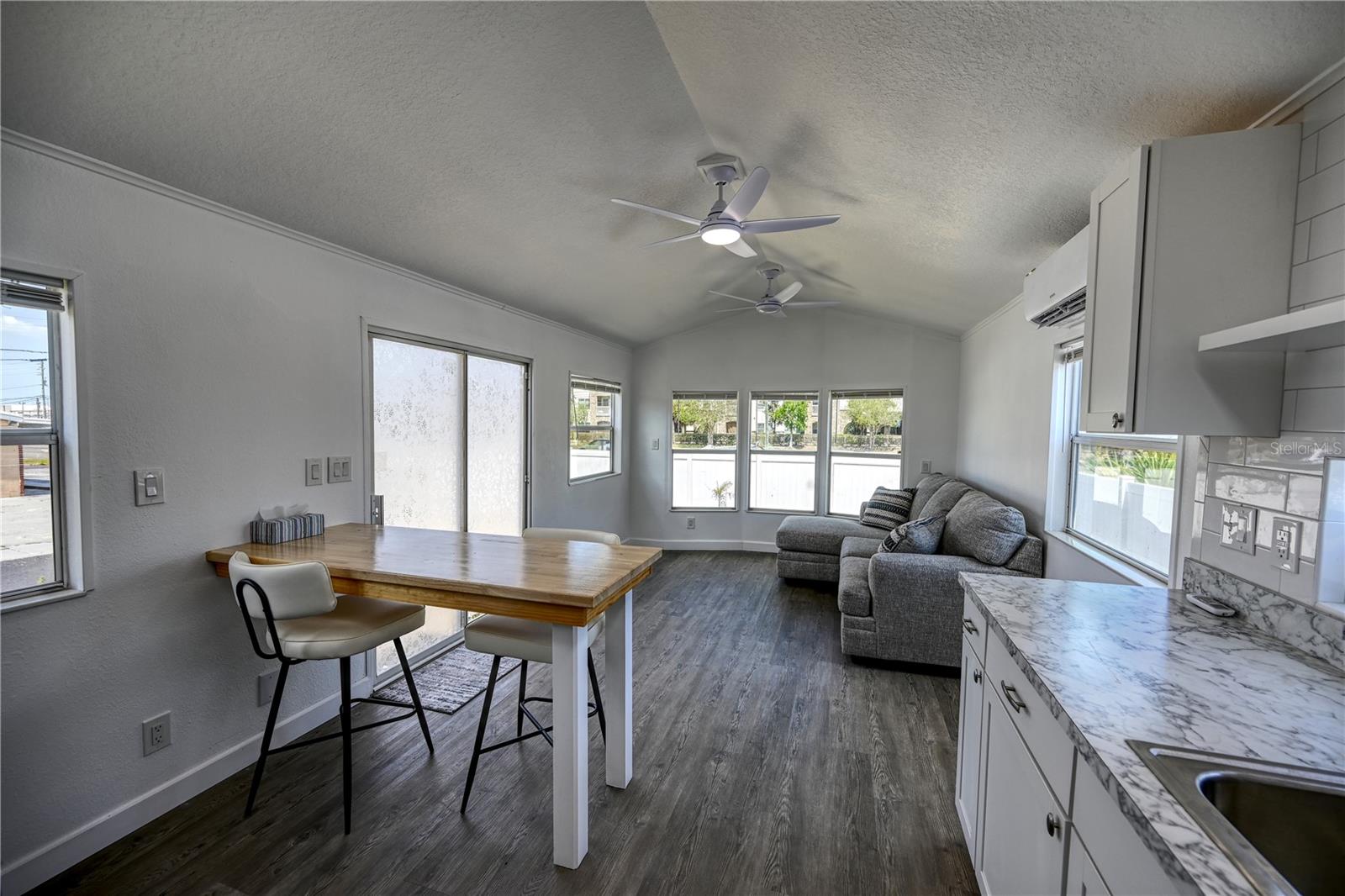 6720 PARK BLVD N #1, PINELLAS PARK, FL, 33781