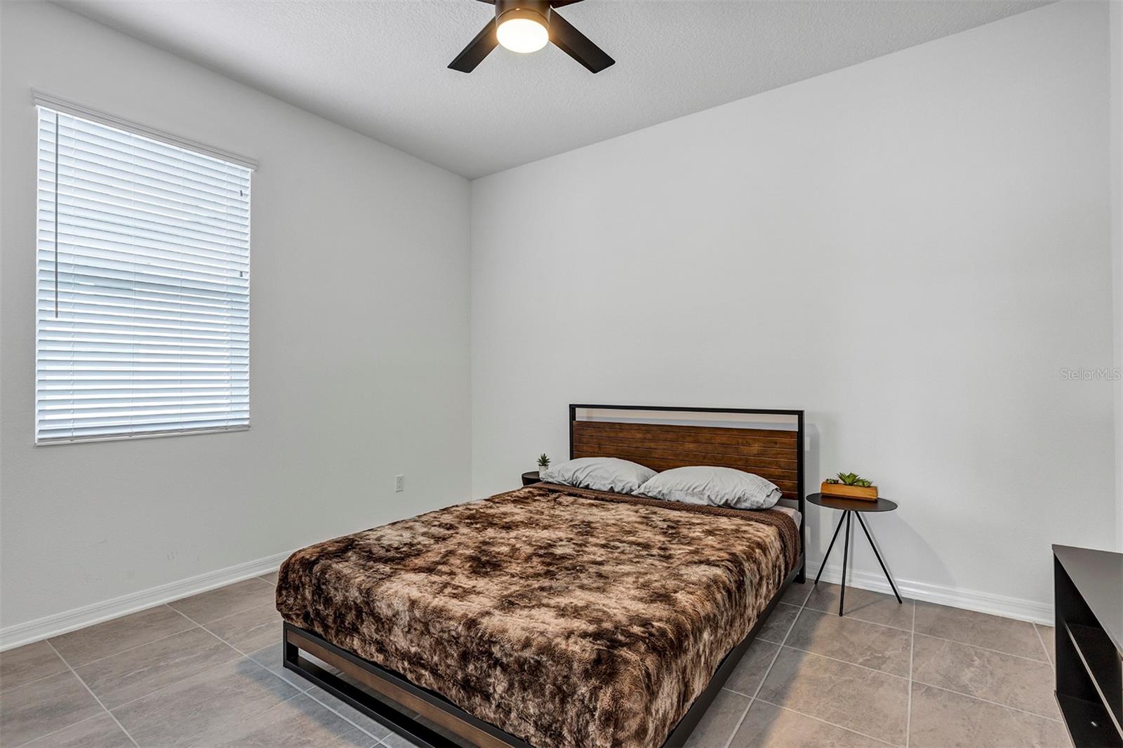 2163 BAY LINE RD, OAKLAND, FL, 34787