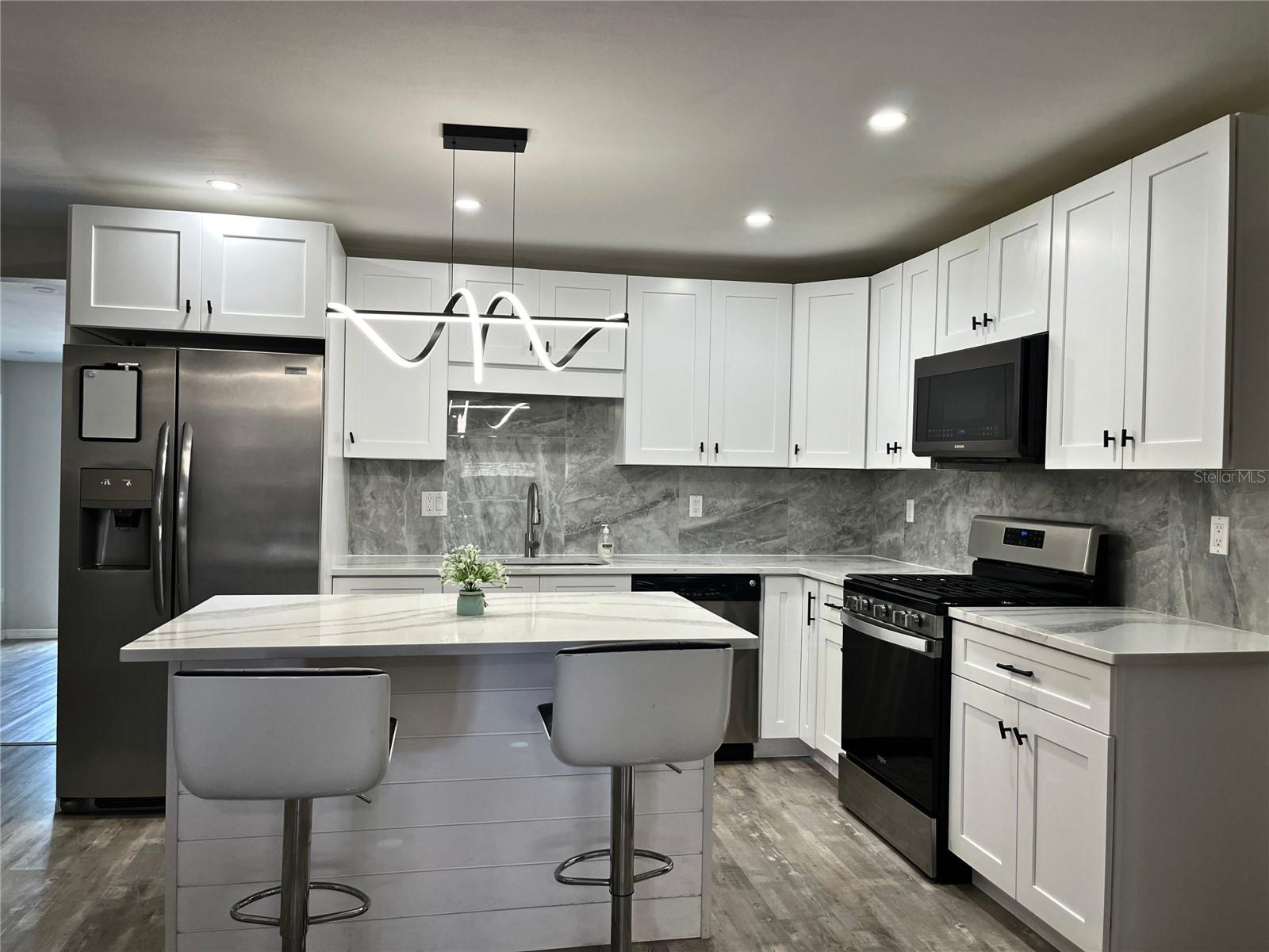 1039 N MISSOURI AVE, CLEARWATER, FL, 33755