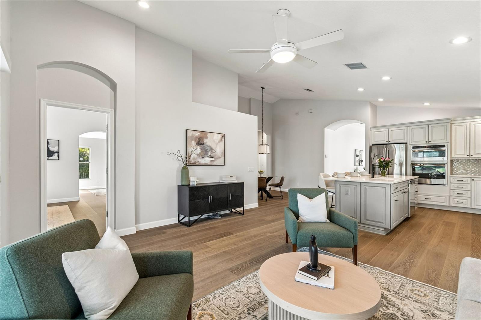 10145 KINGSBRIDGE AVE, TAMPA, FL, 33626