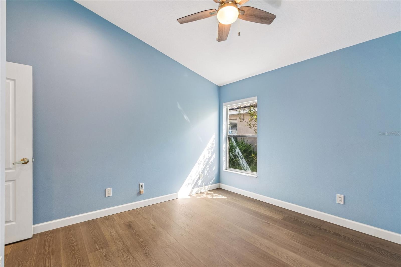 10145 KINGSBRIDGE AVE, TAMPA, FL, 33626