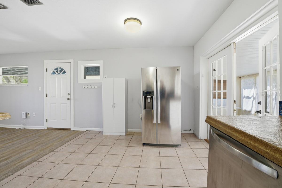 14338 LAKE JUNIETTA DR, TAVARES, FL, 32778