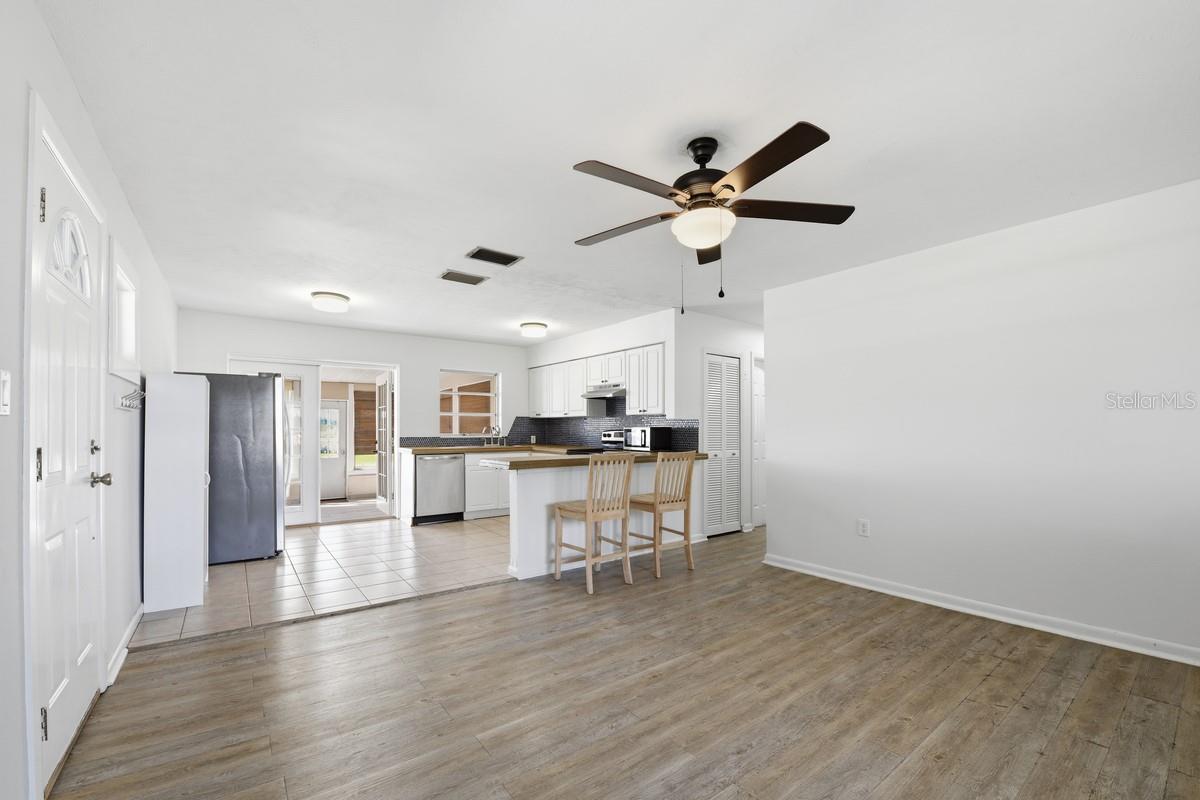 14338 LAKE JUNIETTA DR, TAVARES, FL, 32778