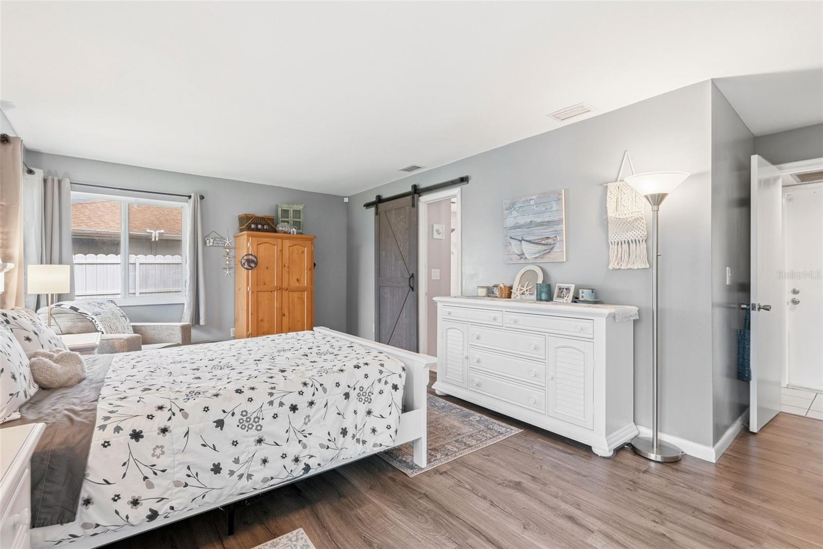 2440 AUBURN BLVD, PORT CHARLOTTE, FL, 33948