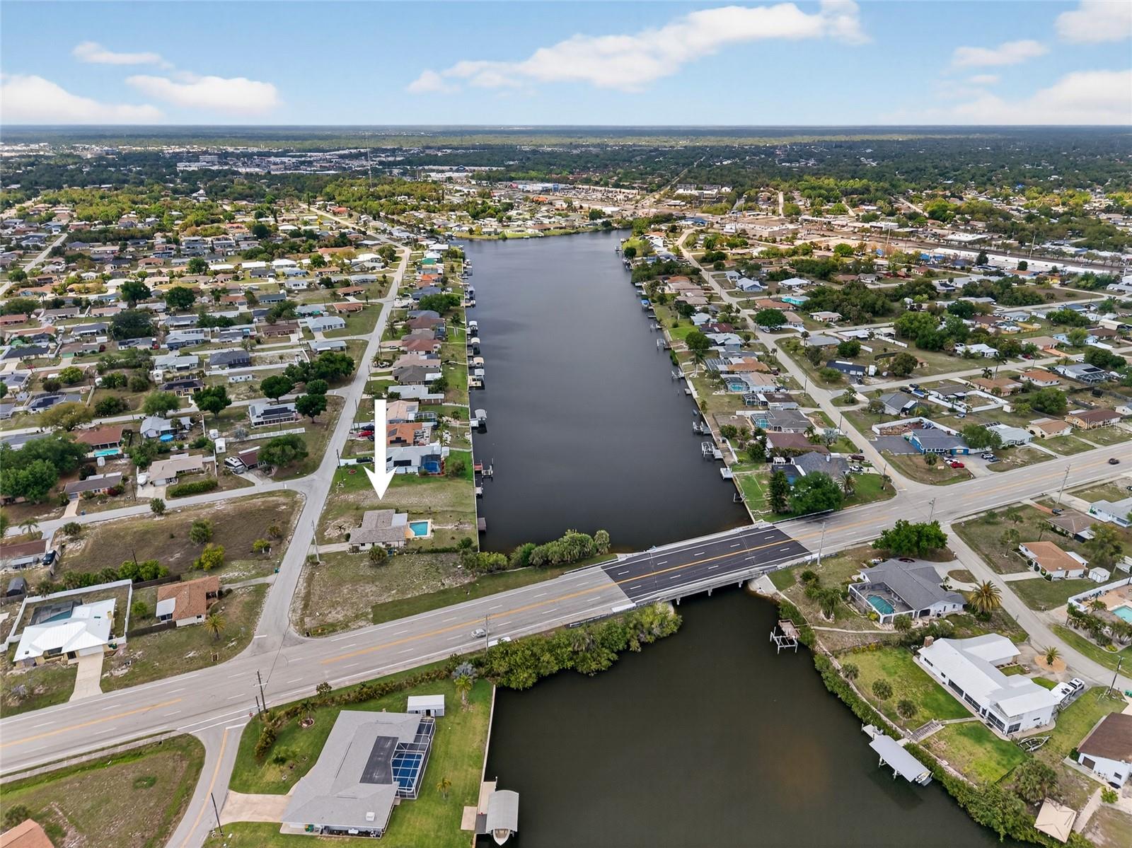 2484 BROAD RANCH DR, PORT CHARLOTTE, FL, 33948