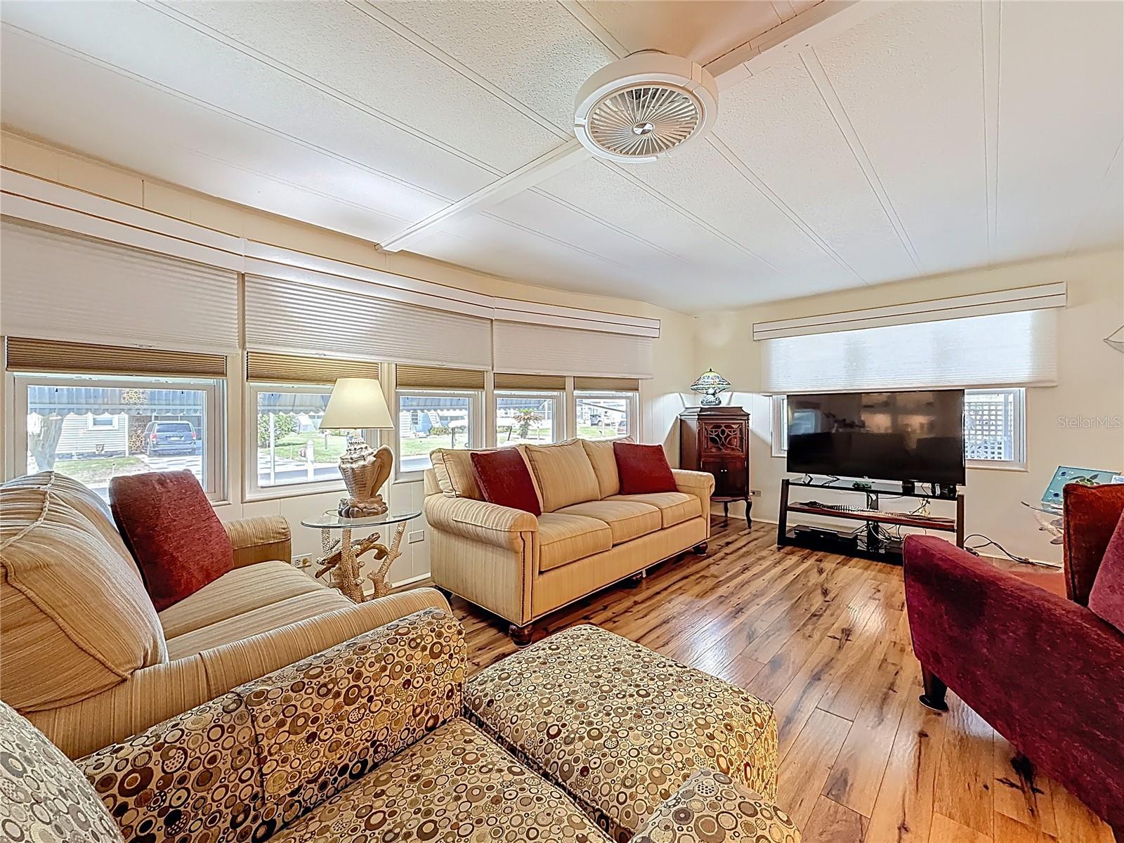 32 WILLIAM PENN WAY #1, PALM HARBOR, FL, 34684