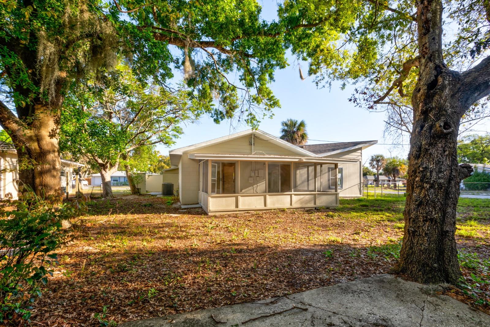 2436 NORTHLAND RD, MOUNT DORA, FL, 32757