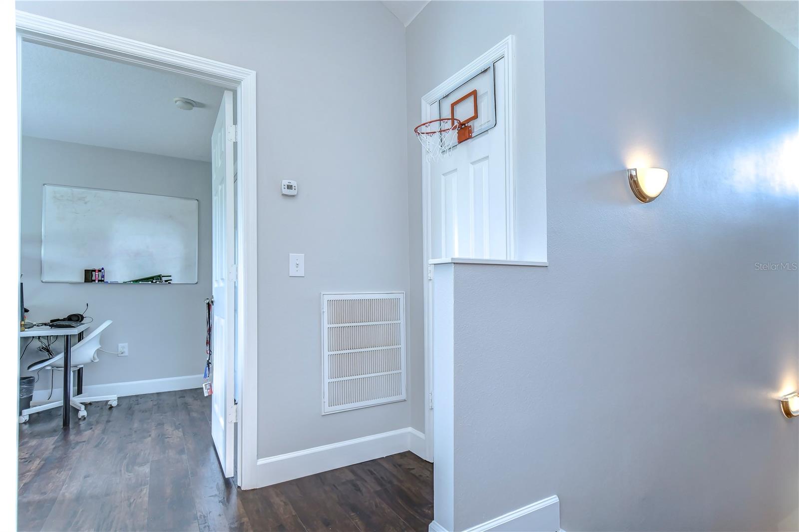 8507 SANDPIPER RIDGE AVE, TAMPA, FL, 33647