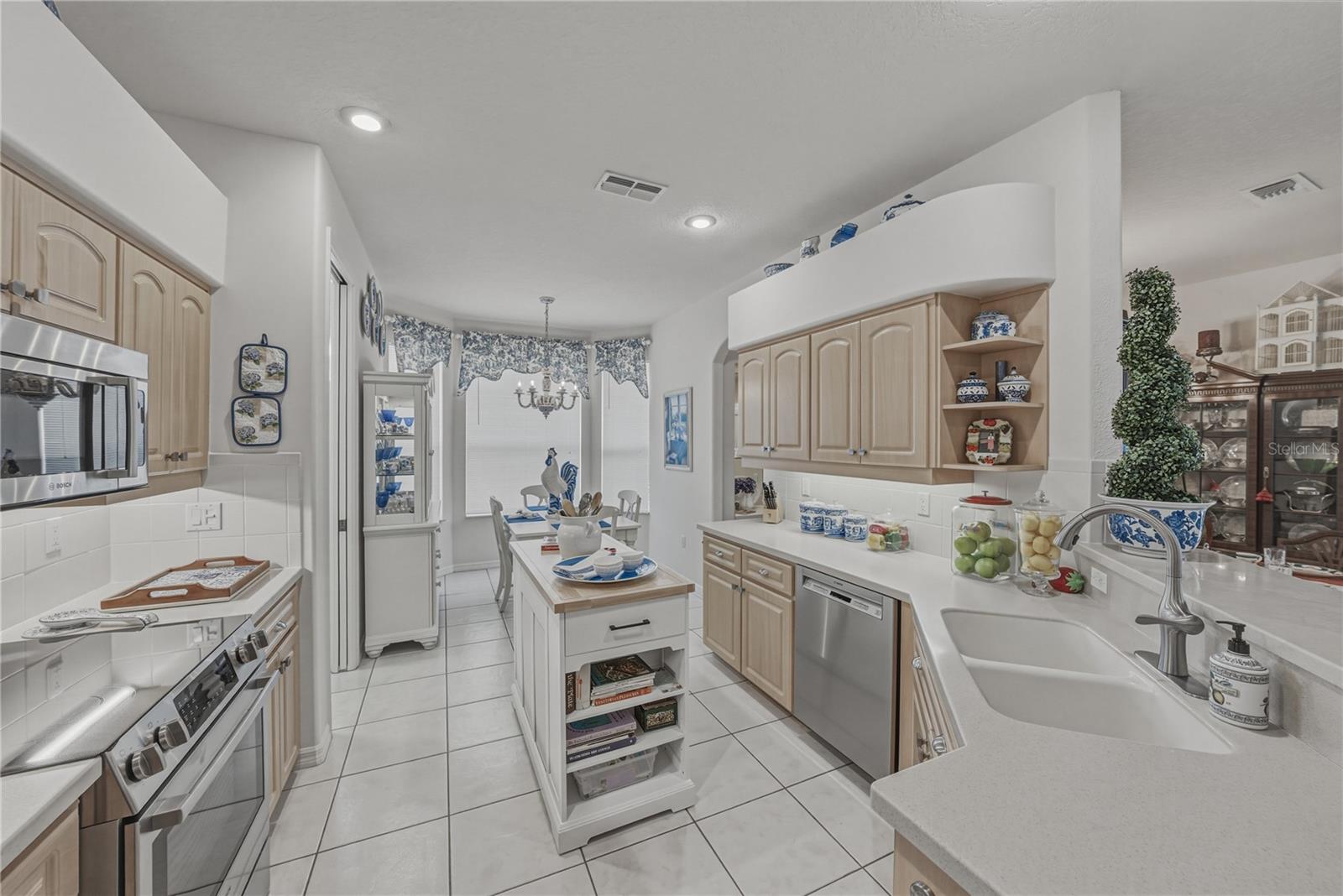 12410 WOODLANDS CIR, DADE CITY, FL, 33525