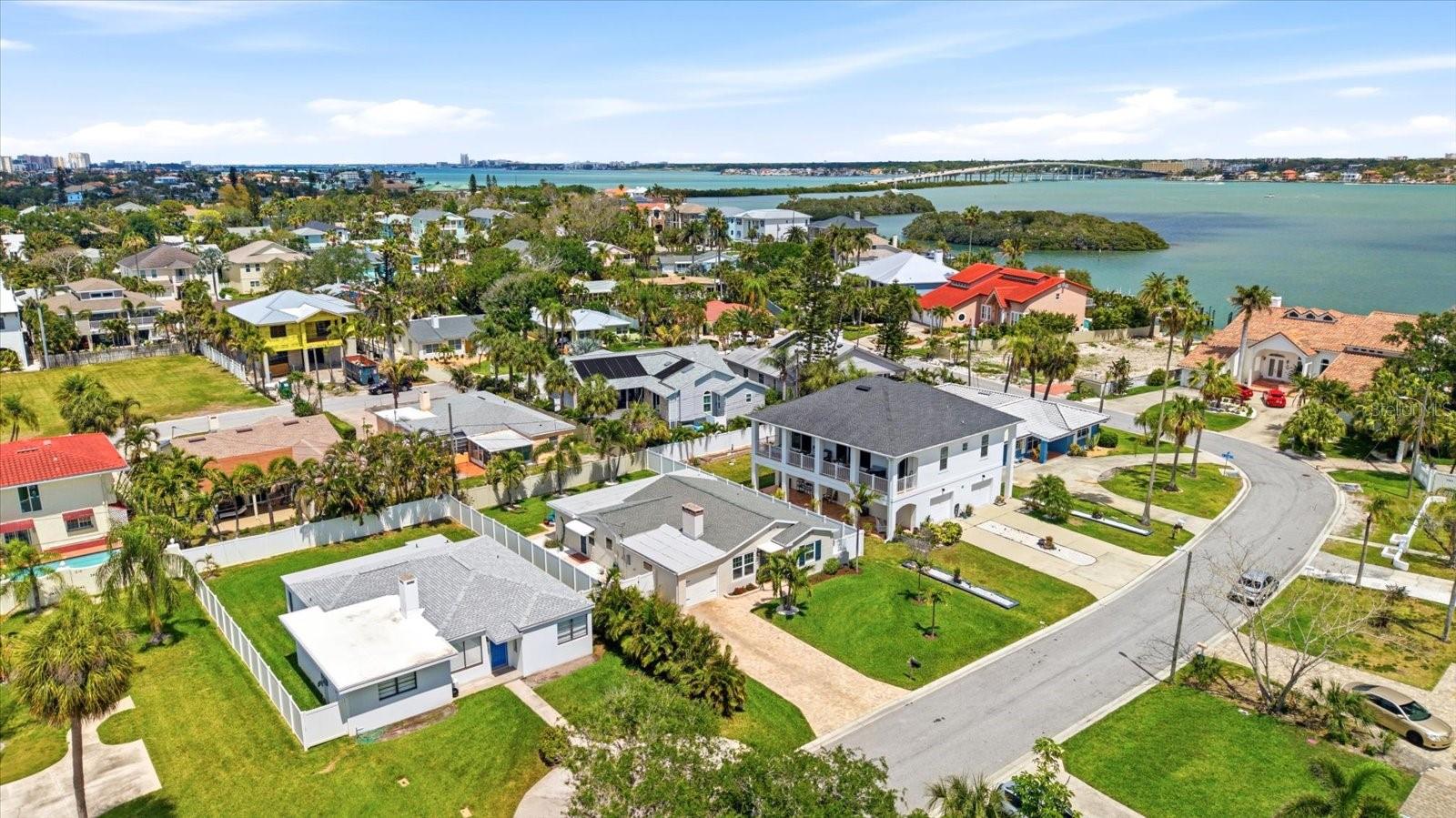 105 3RD ST, BELLEAIR BEACH, FL, 33786