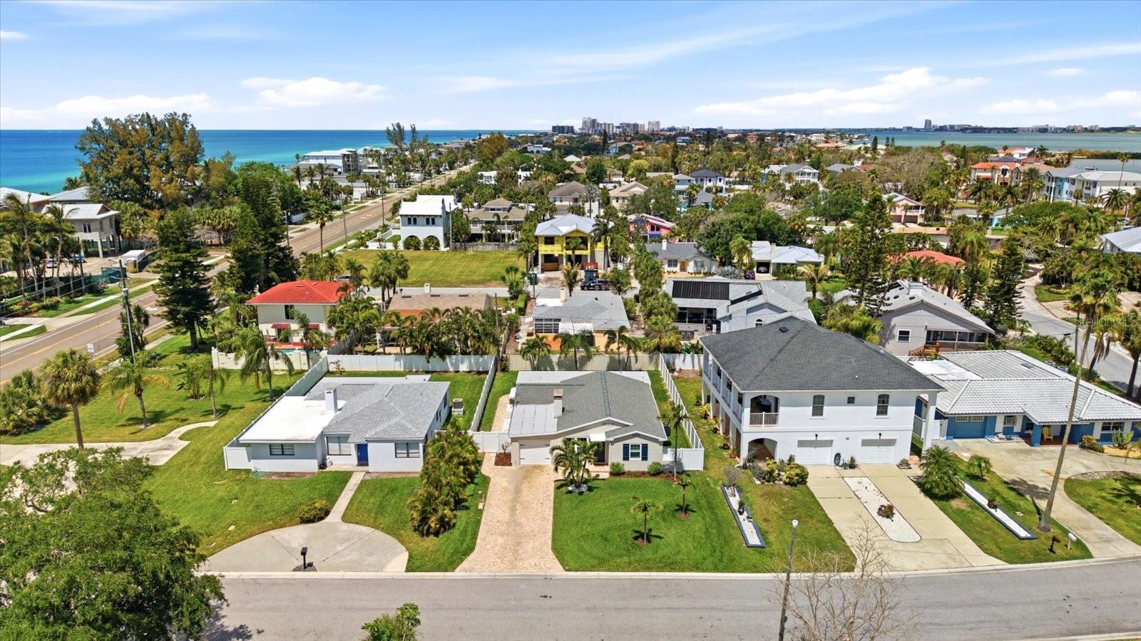 105 3RD ST, BELLEAIR BEACH, FL, 33786