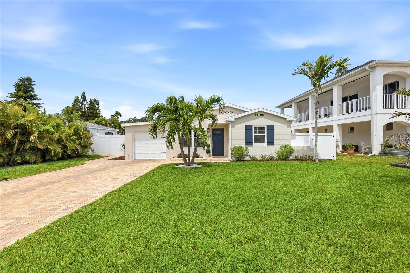 105 3RD ST, BELLEAIR BEACH, FL, 33786
