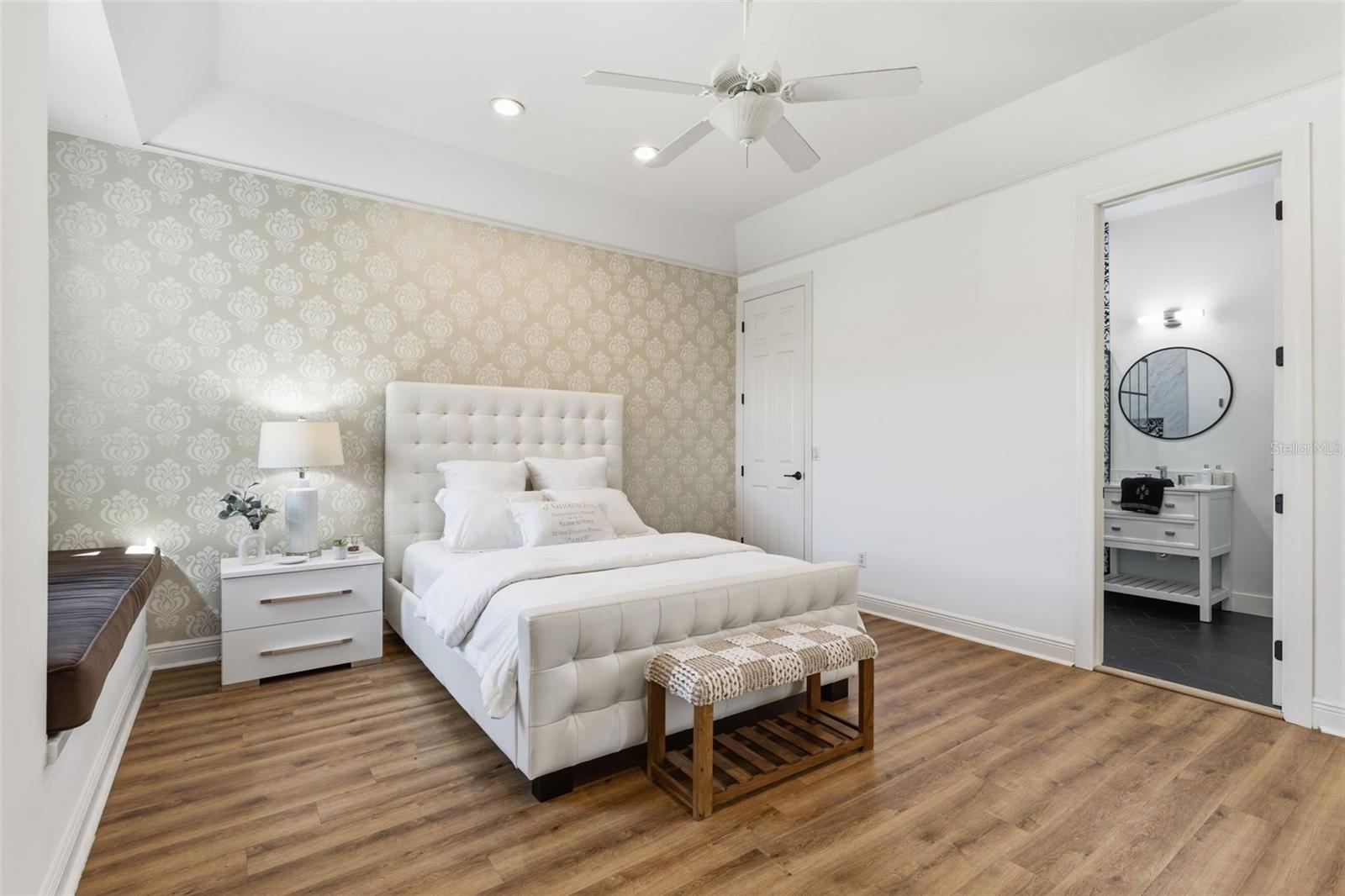 904 ANCHORAGE RD, TAMPA, FL, 33602
