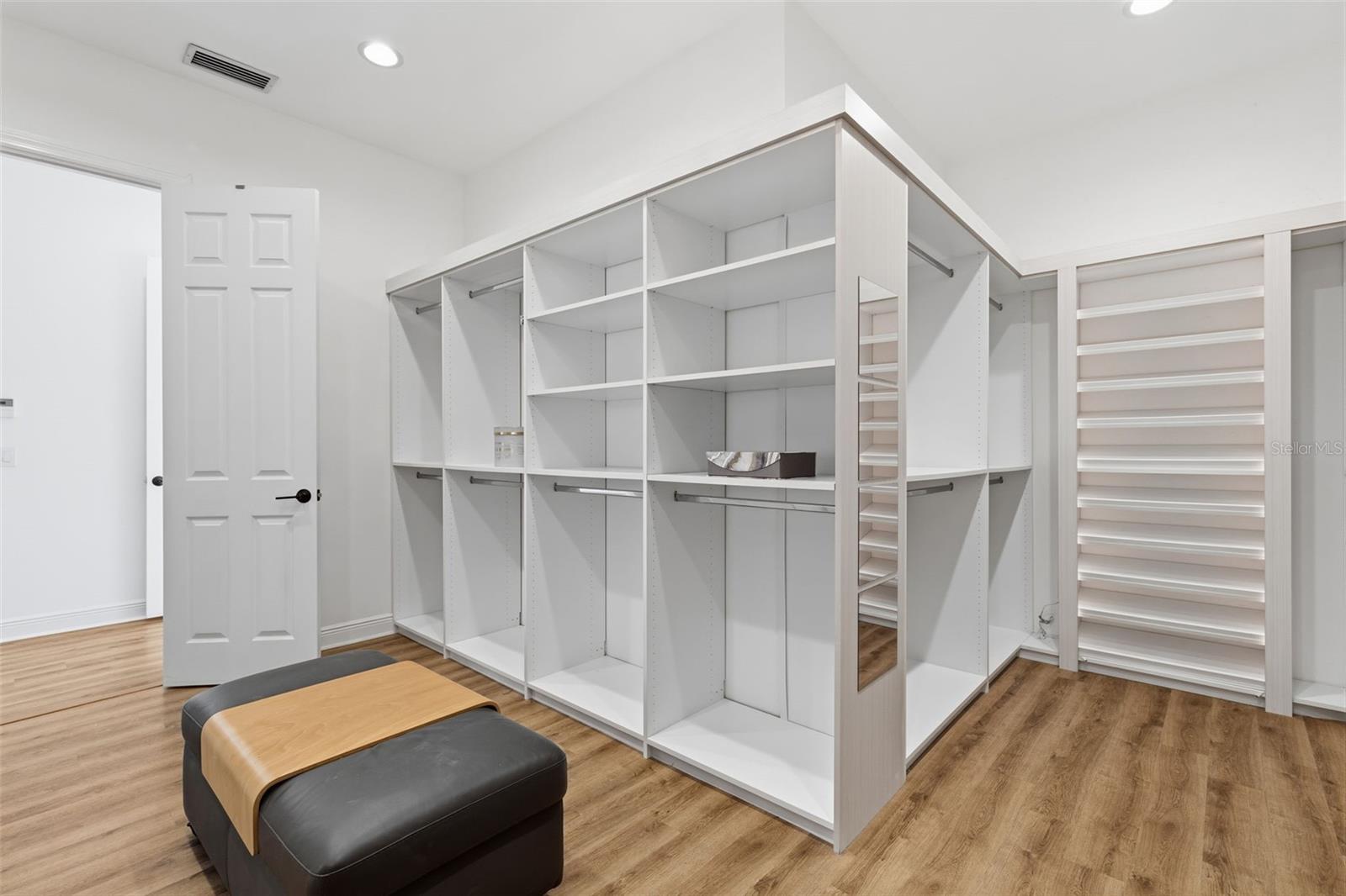 904 ANCHORAGE RD, TAMPA, FL, 33602