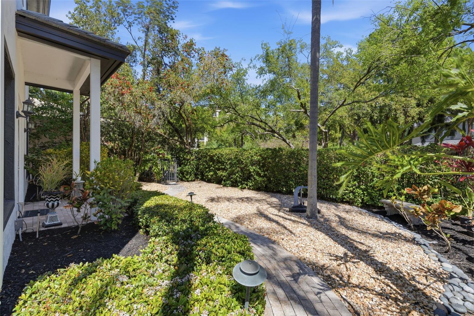 904 ANCHORAGE RD, TAMPA, FL, 33602