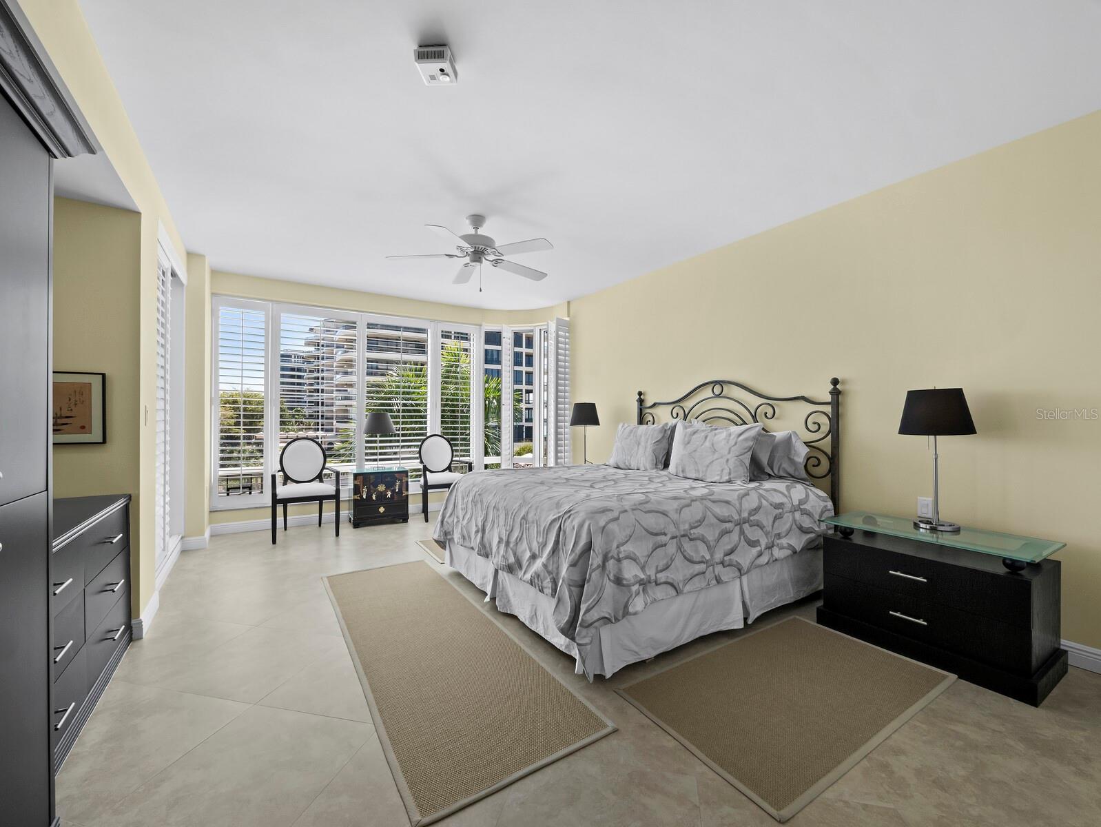 455 LONGBOAT CLUB RD #402, LONGBOAT KEY, FL, 34228
