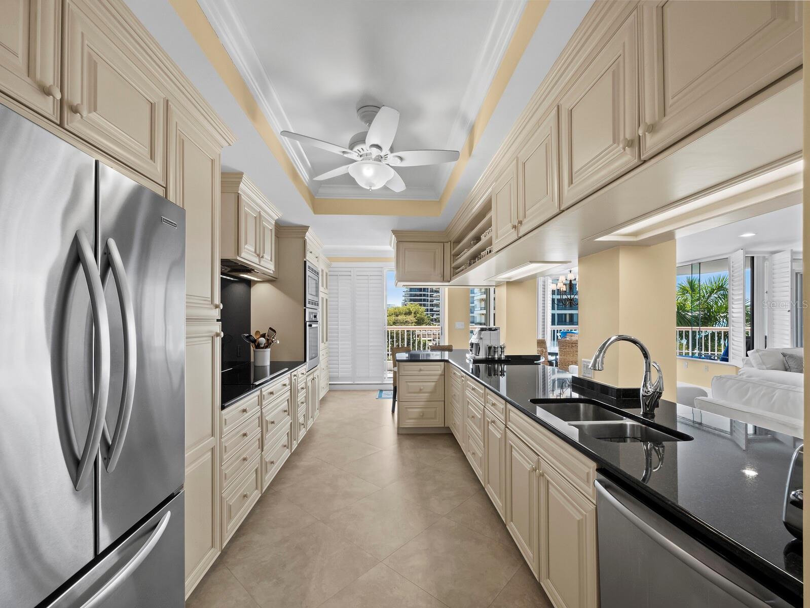 455 LONGBOAT CLUB RD #402, LONGBOAT KEY, FL, 34228