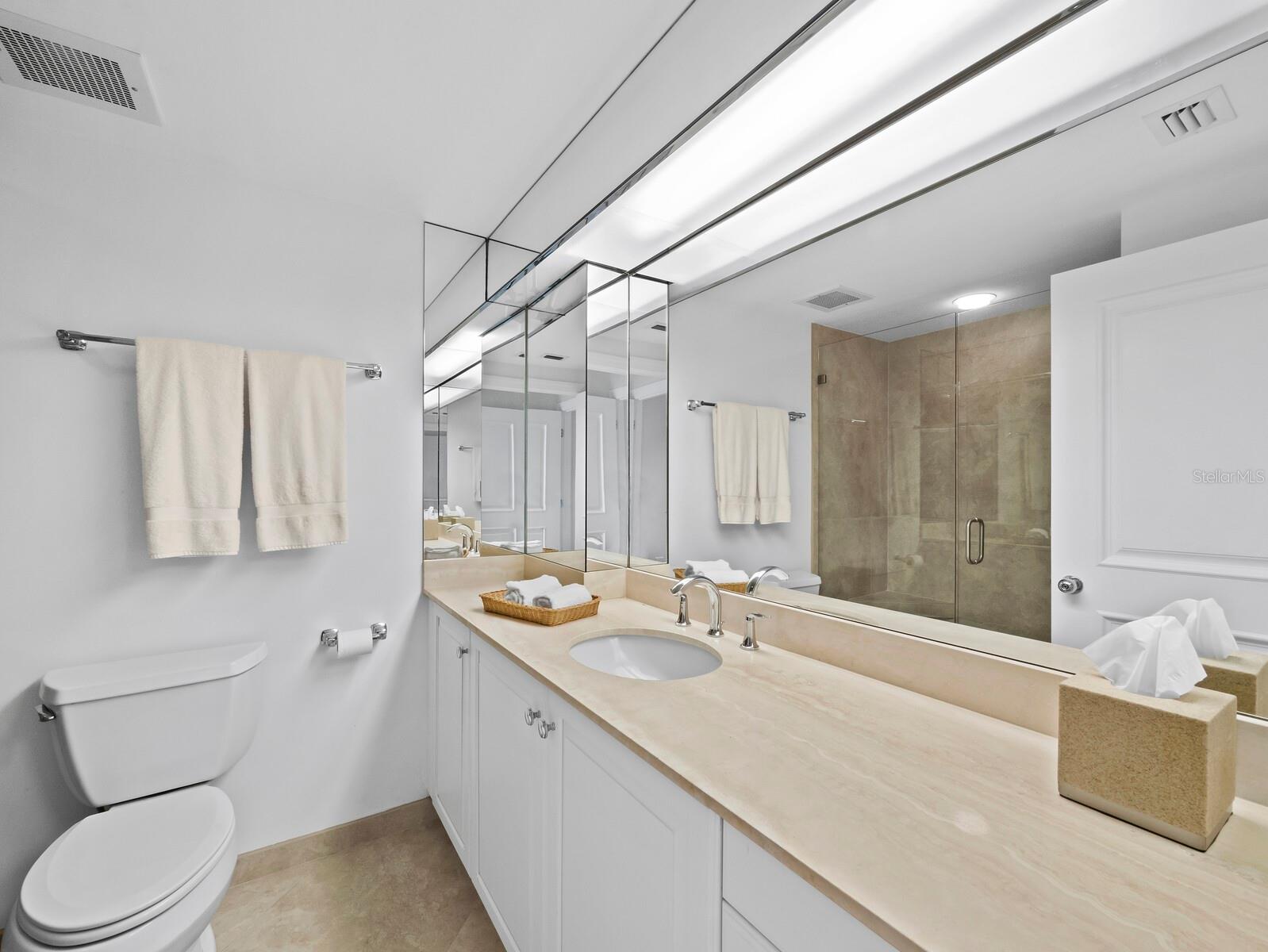 455 LONGBOAT CLUB RD #402, LONGBOAT KEY, FL, 34228
