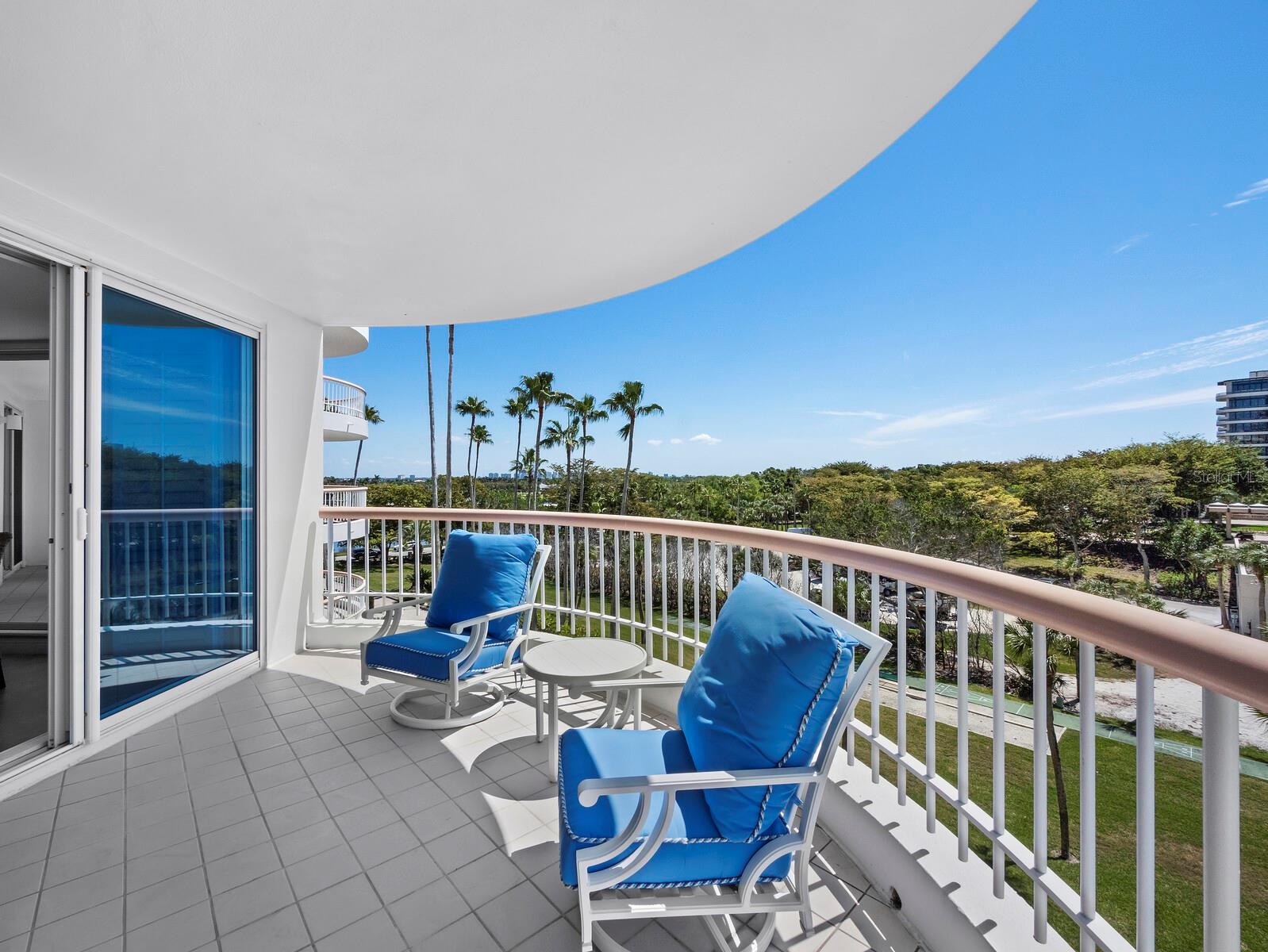 455 LONGBOAT CLUB RD #402, LONGBOAT KEY, FL, 34228