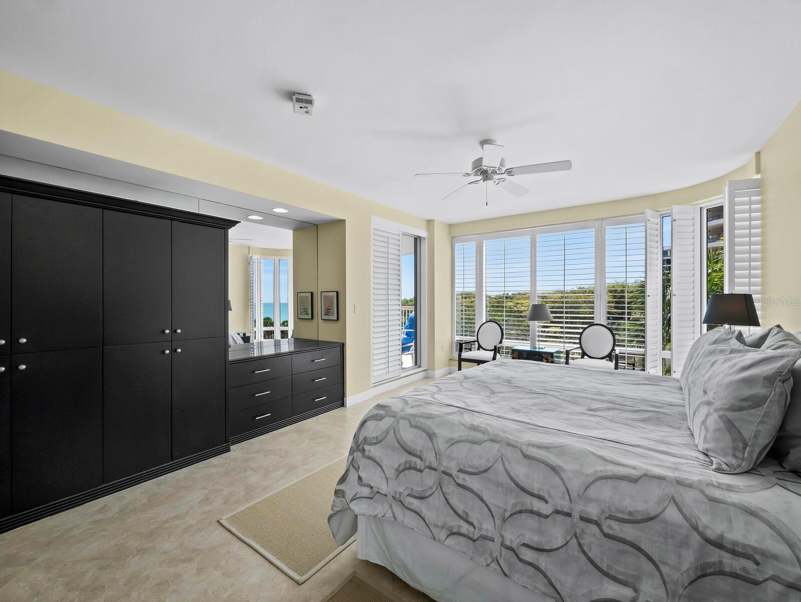 455 LONGBOAT CLUB RD #402, LONGBOAT KEY, FL, 34228