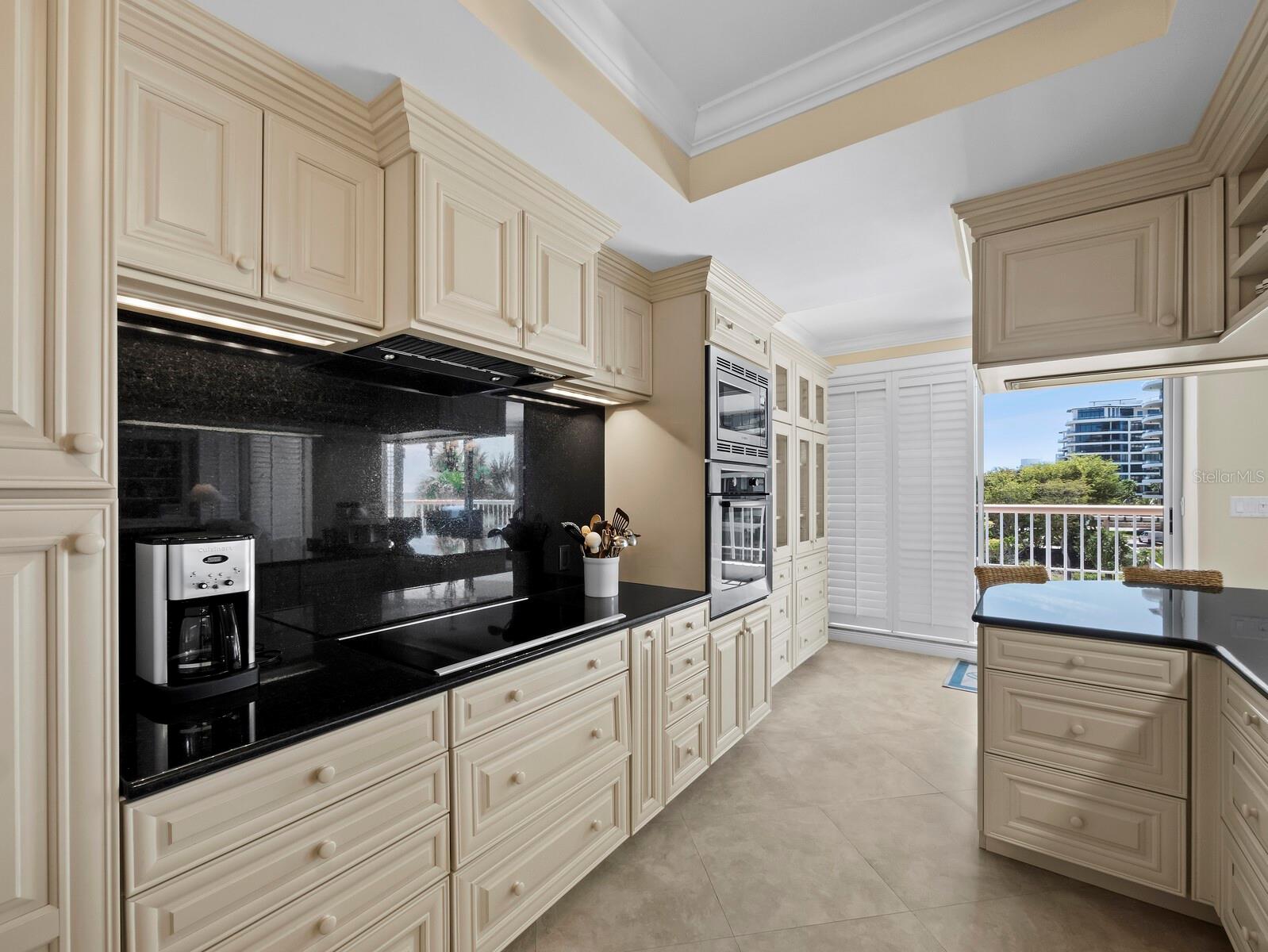 455 LONGBOAT CLUB RD #402, LONGBOAT KEY, FL, 34228