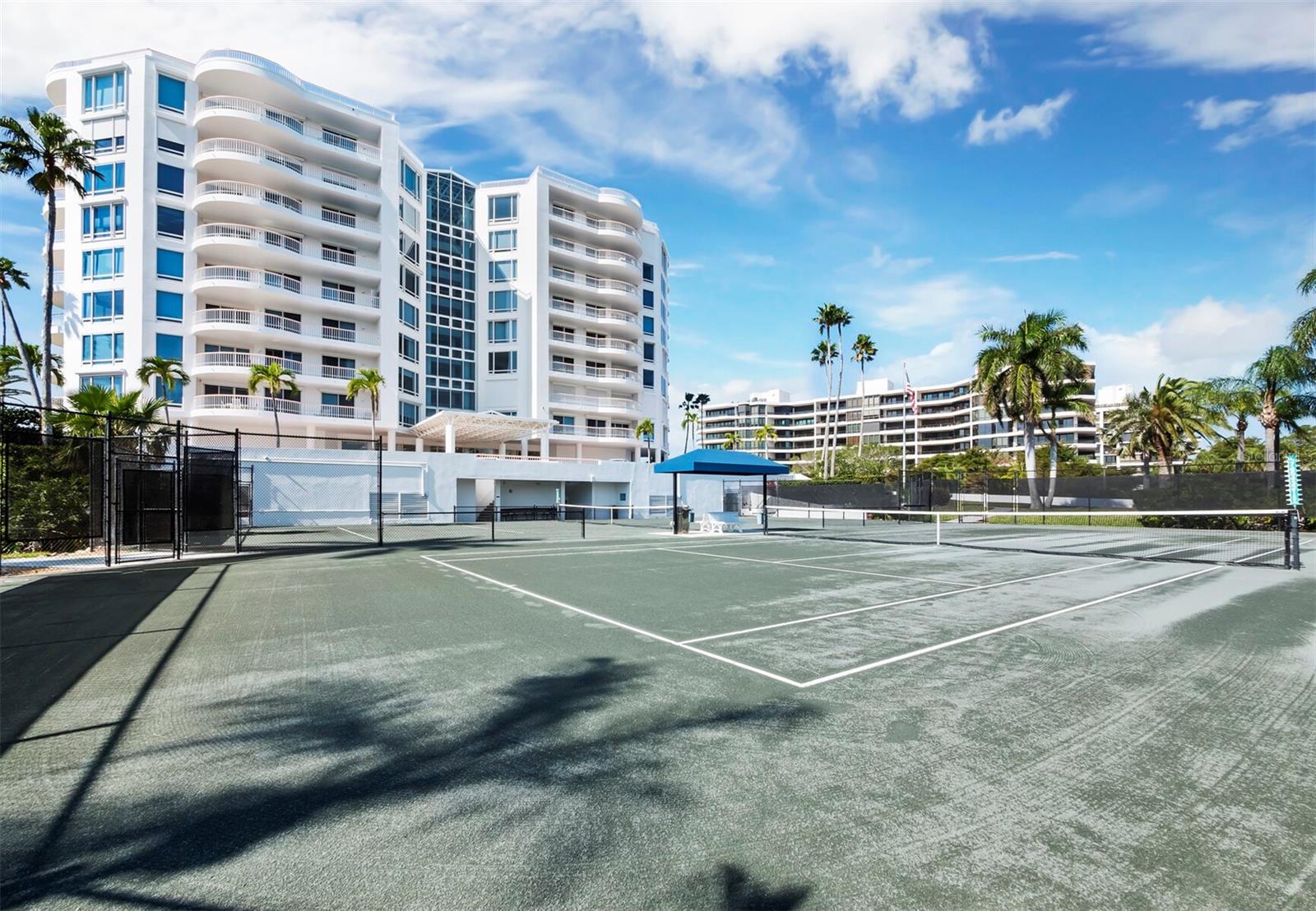 455 LONGBOAT CLUB RD #402, LONGBOAT KEY, FL, 34228