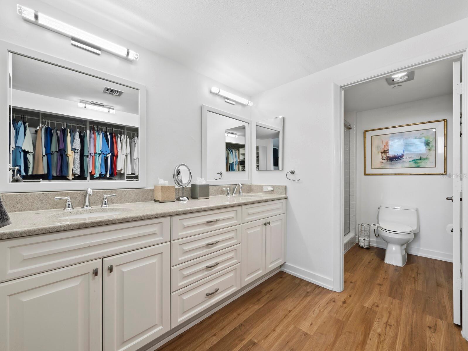 1930 HARBOURSIDE DR #145, LONGBOAT KEY, FL, 34228