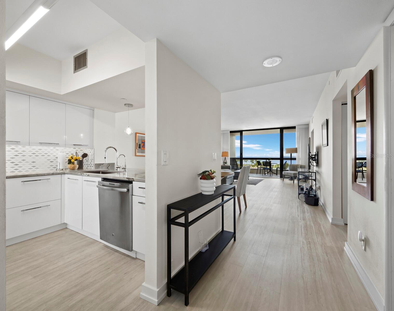 1930 HARBOURSIDE DR #145, LONGBOAT KEY, FL, 34228