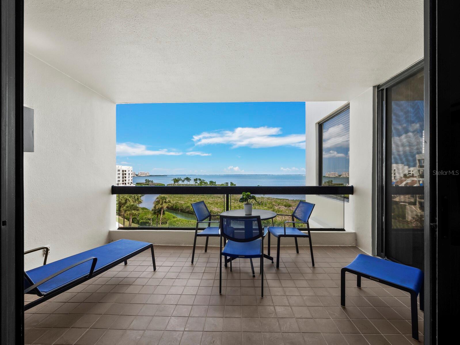 1930 HARBOURSIDE DR #145, LONGBOAT KEY, FL, 34228