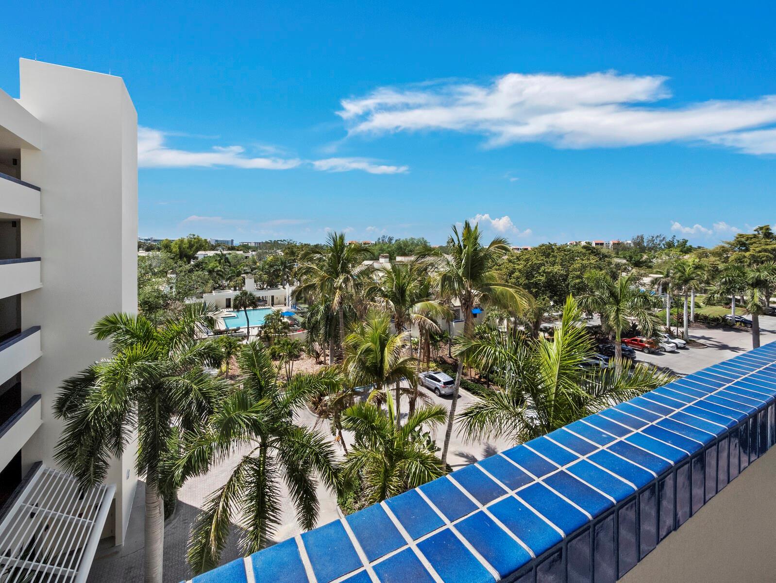 1930 HARBOURSIDE DR #145, LONGBOAT KEY, FL, 34228