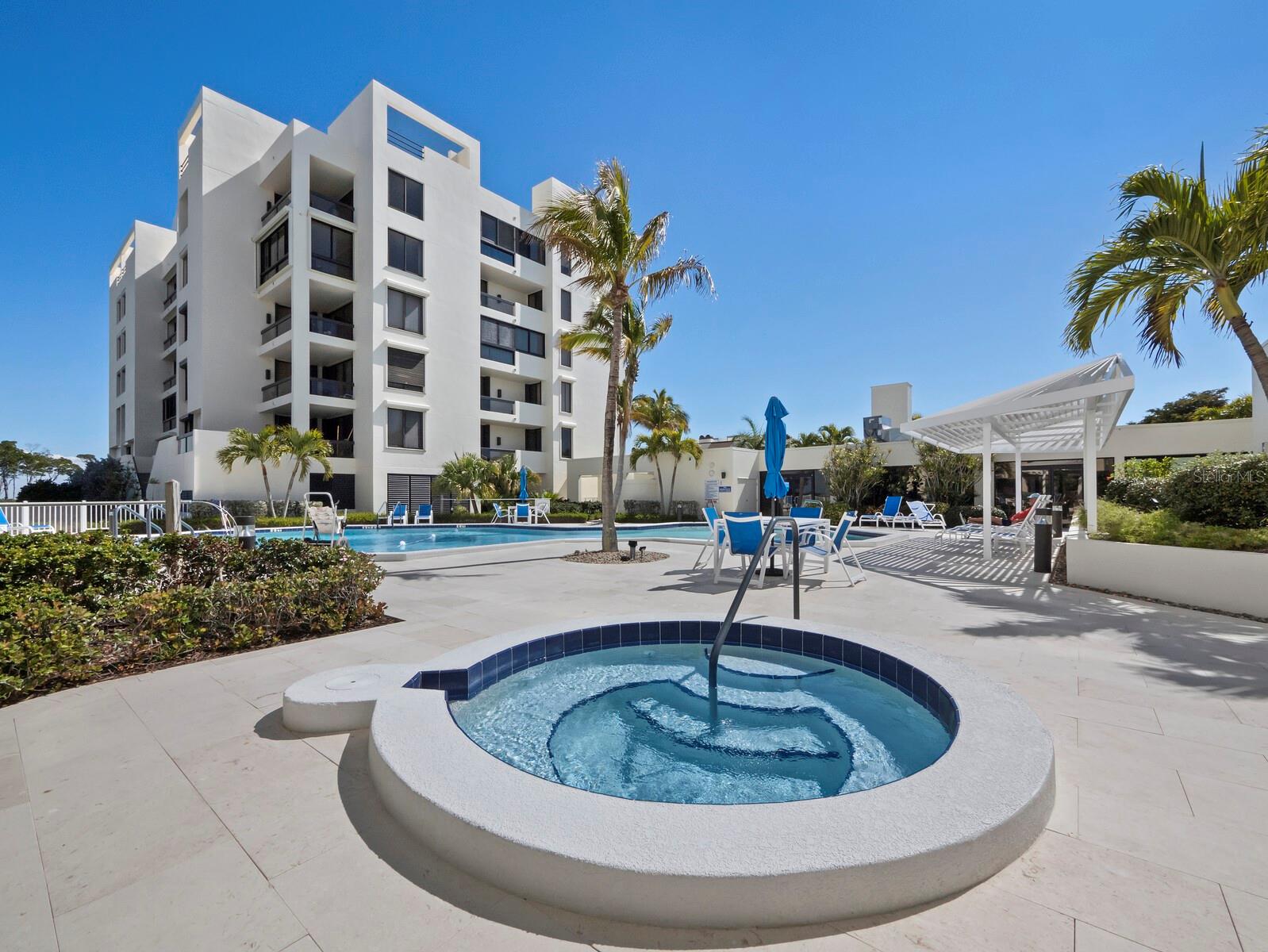 1930 HARBOURSIDE DR #145, LONGBOAT KEY, FL, 34228