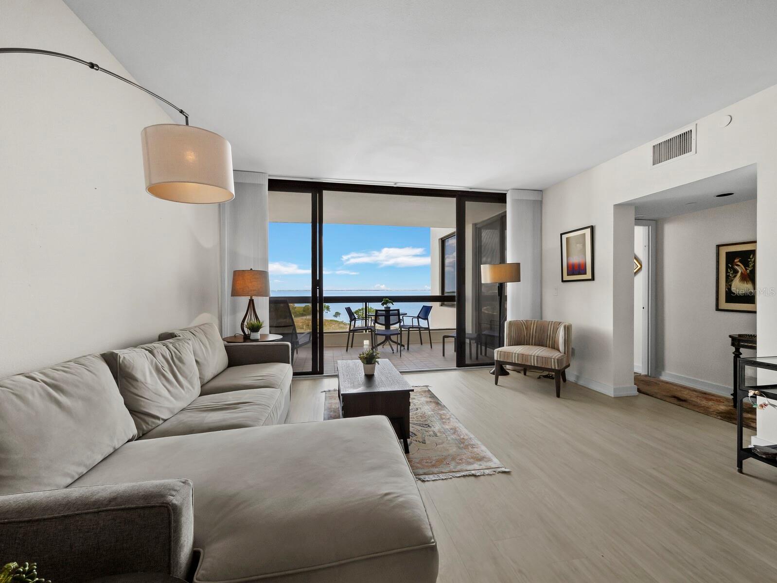 1930 HARBOURSIDE DR #145, LONGBOAT KEY, FL, 34228