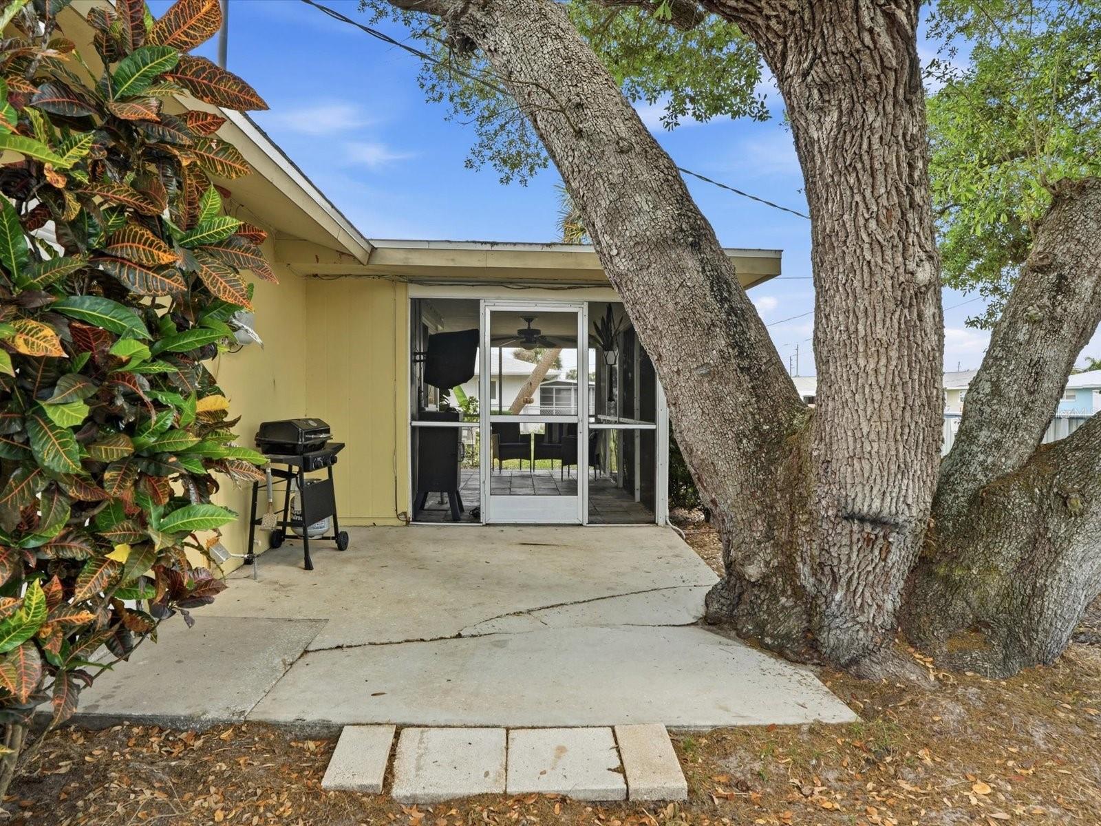 755 HARTFORD DR NW, PORT CHARLOTTE, FL, 33952