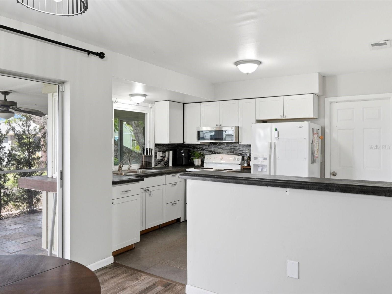 755 HARTFORD DR NW, PORT CHARLOTTE, FL, 33952