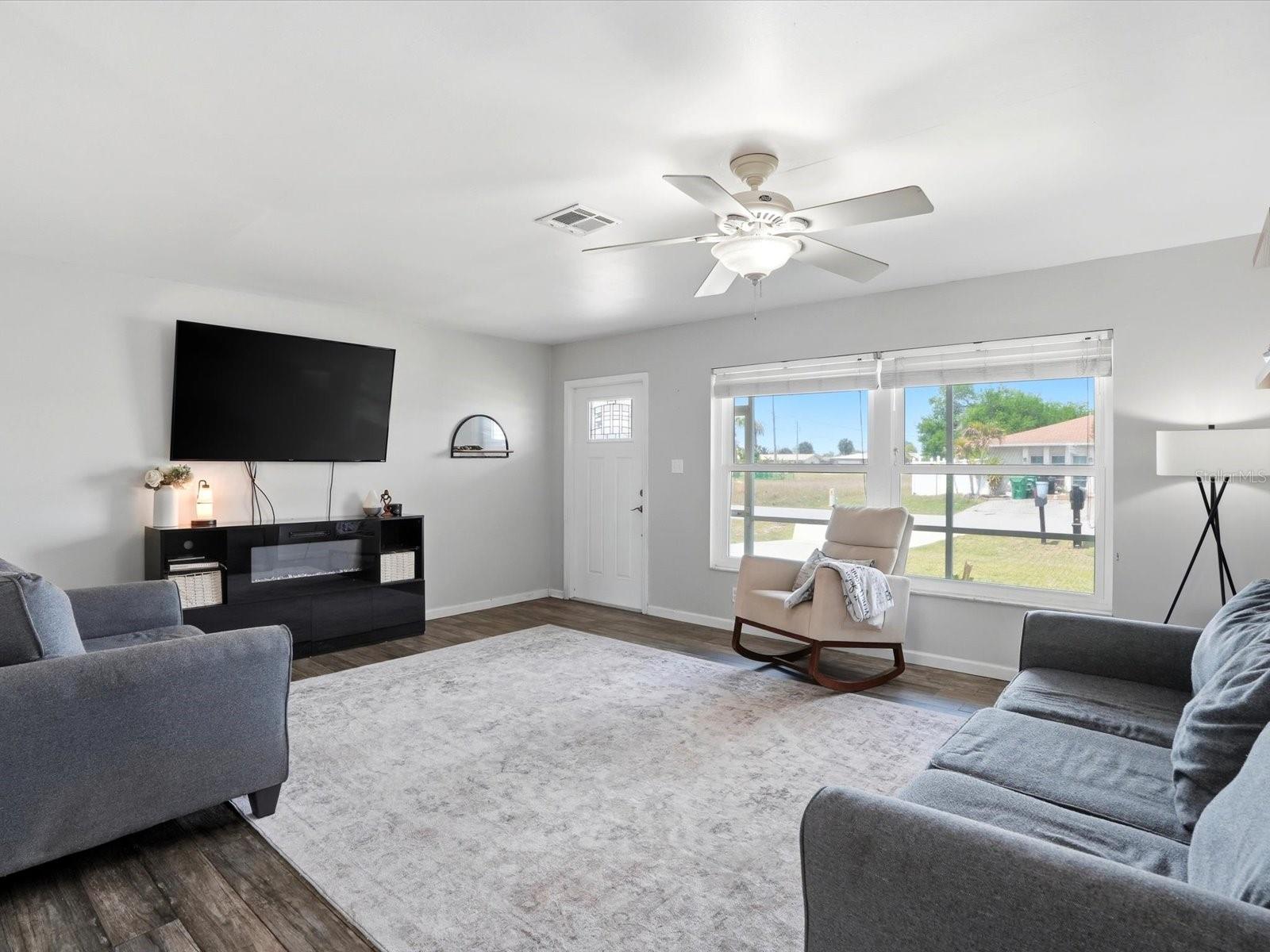 755 HARTFORD DR NW, PORT CHARLOTTE, FL, 33952