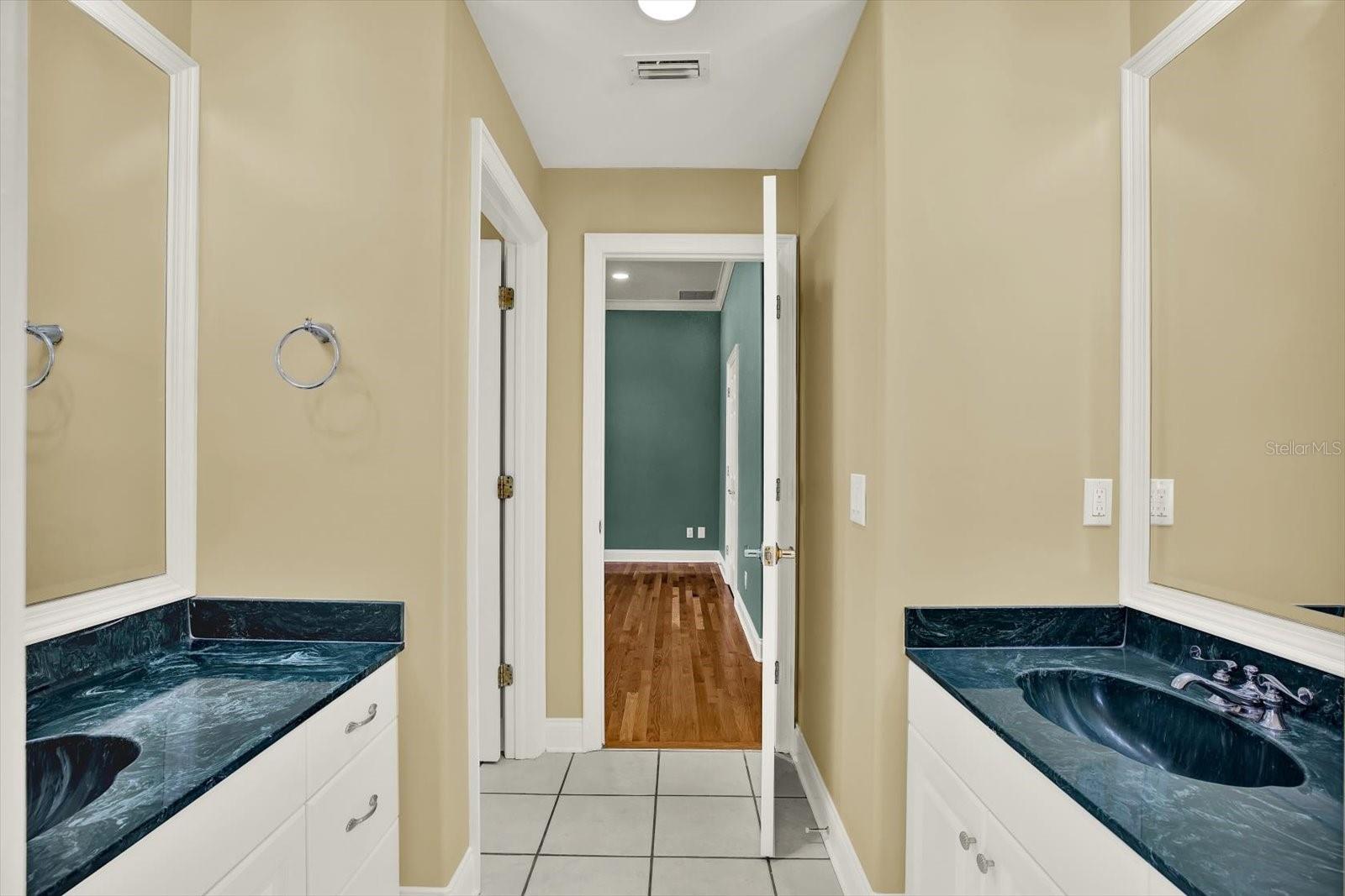 Jack and jill bathroom