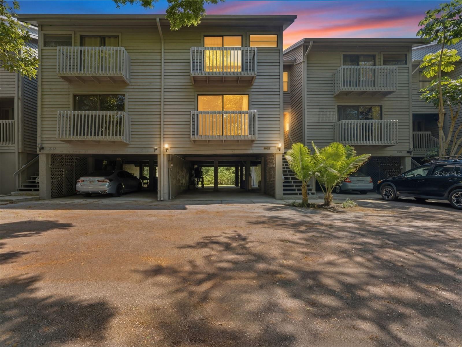 Welcome to 2055 Arbor Dr!