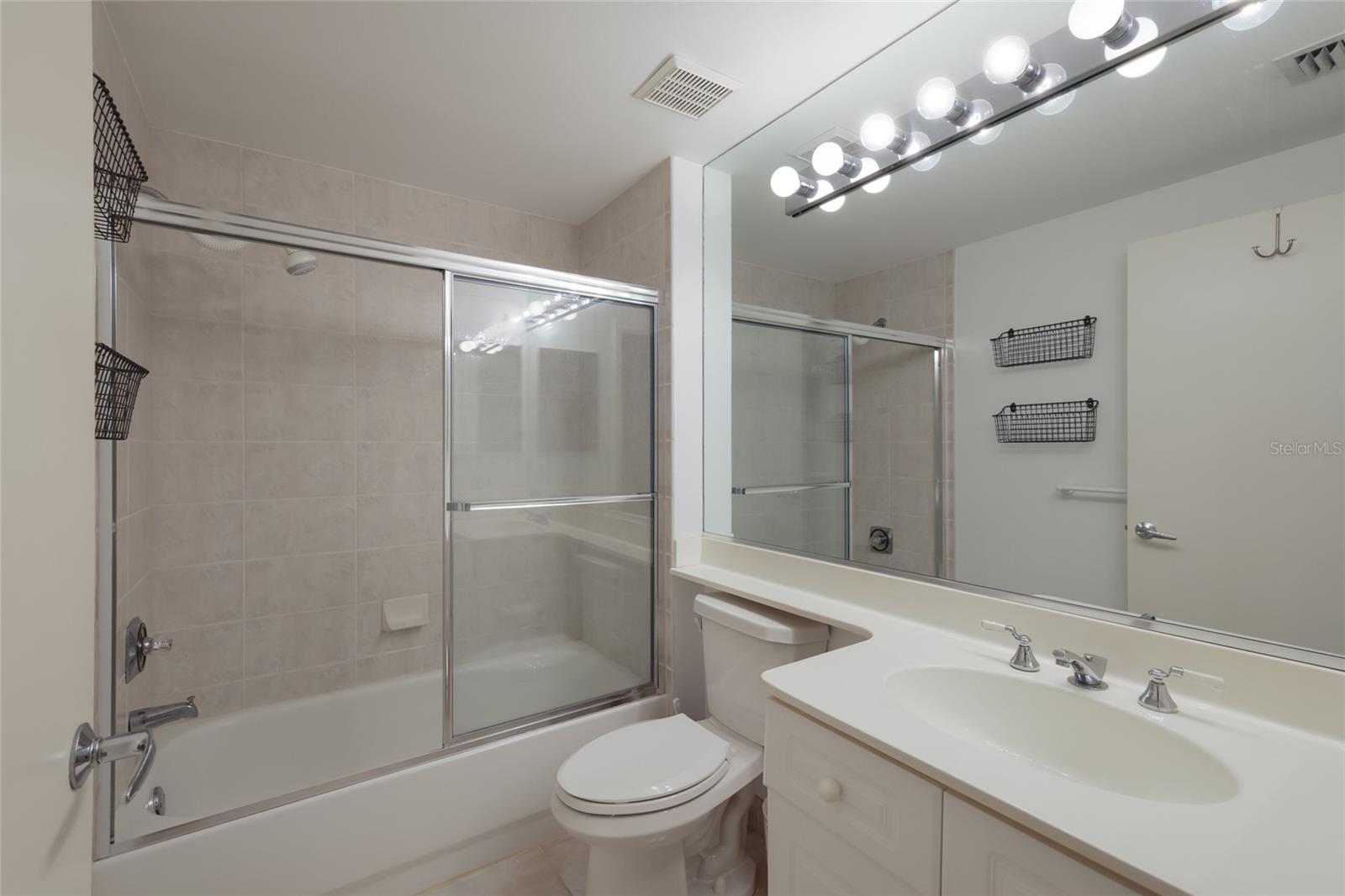 1800 BENJAMIN FRANKLIN DR #B1006, SARASOTA, FL, 34236