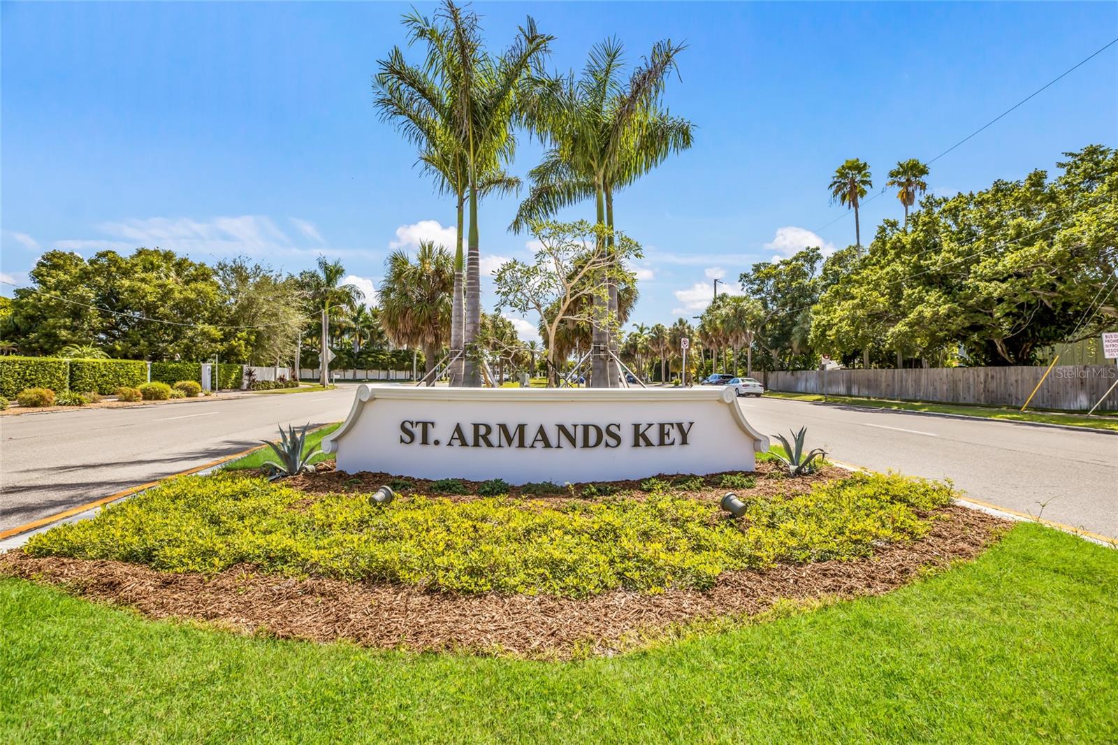 1800 BENJAMIN FRANKLIN DR #B1006, SARASOTA, FL, 34236