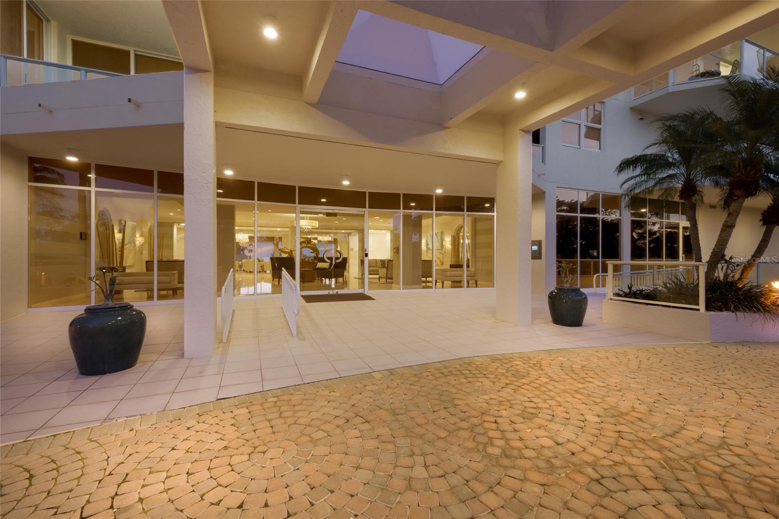 1800 BENJAMIN FRANKLIN DR #B1006, SARASOTA, FL, 34236