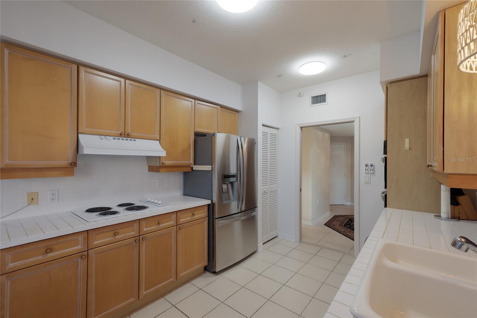 1800 BENJAMIN FRANKLIN DR #B1006, SARASOTA, FL, 34236