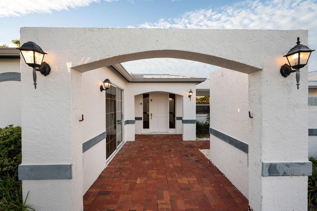 561 BIRDIE LN, LONGBOAT KEY, FL, 34228