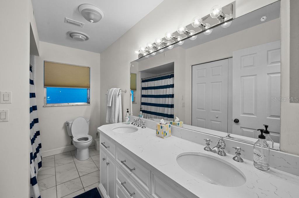 561 BIRDIE LN, LONGBOAT KEY, FL, 34228