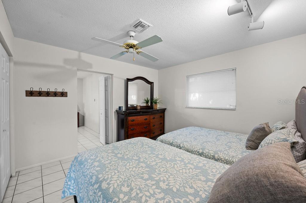 561 BIRDIE LN, LONGBOAT KEY, FL, 34228