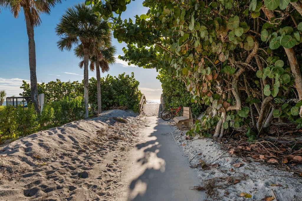 561 BIRDIE LN, LONGBOAT KEY, FL, 34228