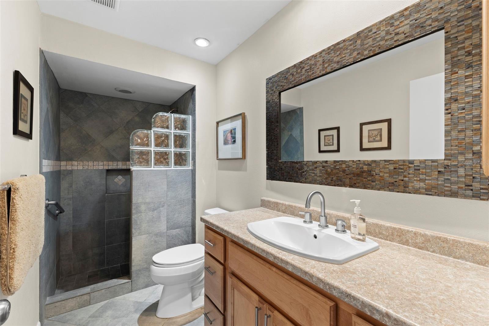 2670 WESTCHESTER DR N, CLEARWATER, FL, 33761